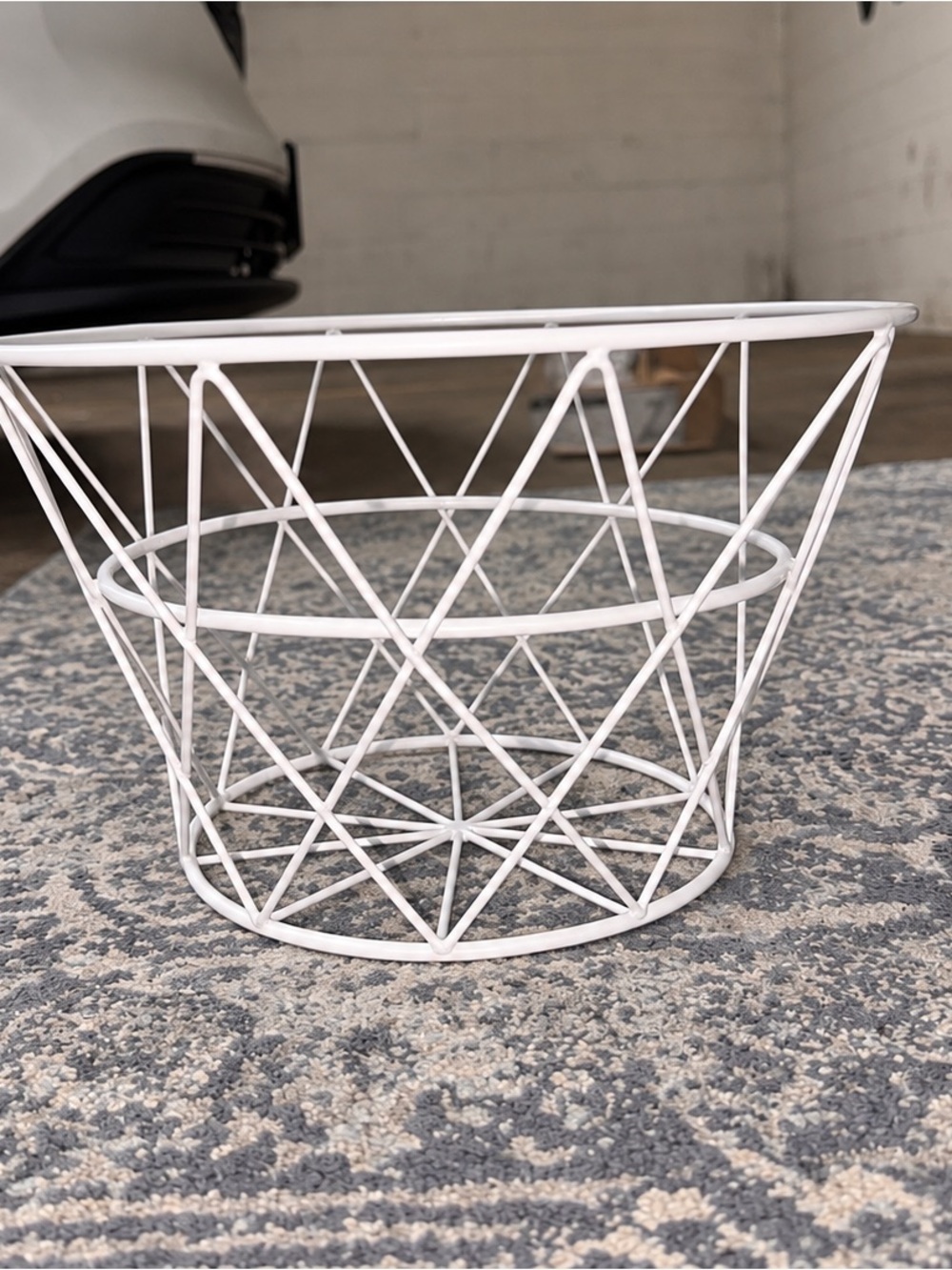 White Metal Wire Storage Basket - Modern Geometric Accent